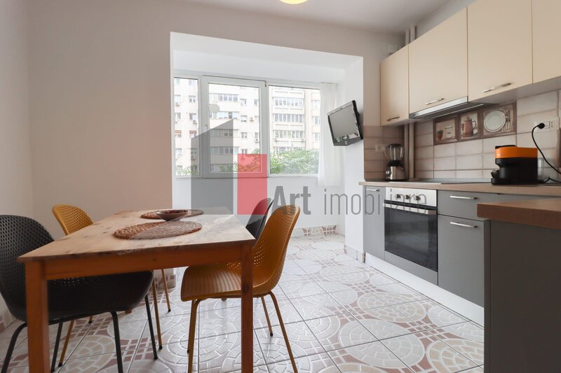 Obor, Mihai Bravu, bloc stradal, reabilitat, apartament